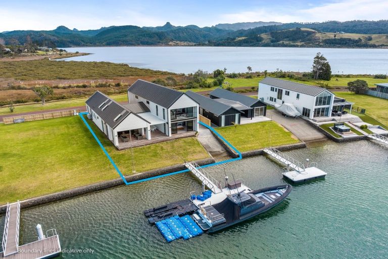 Photo of property in 152 Waterways Parade, Pauanui, Hikuai, 3579