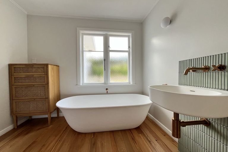 Photo of property in 74 Sefton Street, Wadestown, Wellington, 6012