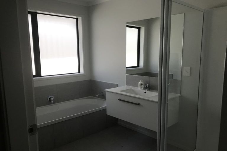 Photo of property in 4 Robley Road, Pyes Pa, Tauranga, 3112