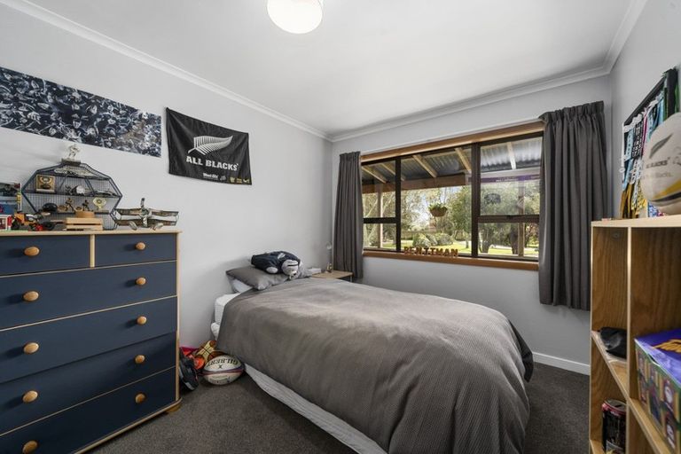 Photo of property in 8a Carthew Street, Okato, 4335