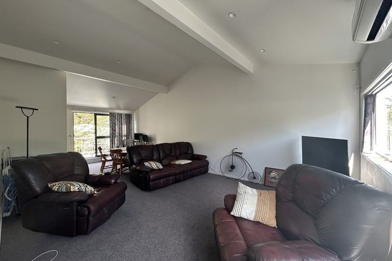 Photo of property in 29 Lawson Place, Mount Victoria, Wellington, 6011