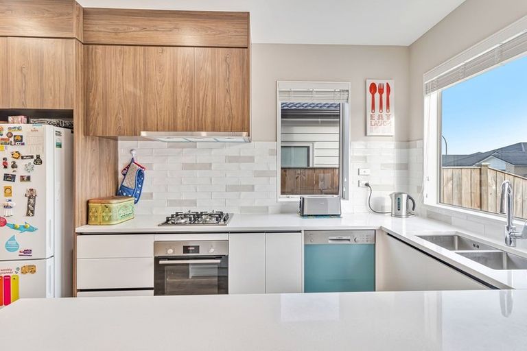 Photo of property in 27 Lusitano Drive, Karaka, Papakura, 2113