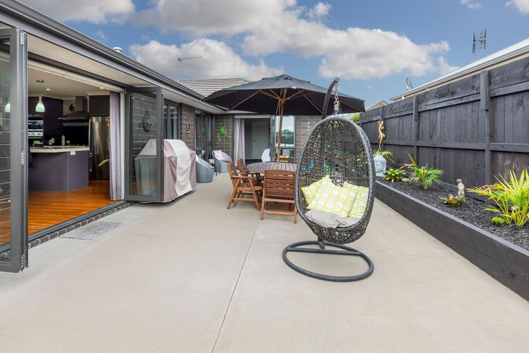 Photo of property in 2 Mirabell Place, Patumahoe, Pukekohe, 2679