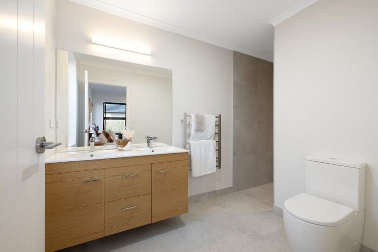 Photo of property in 4 Sapida Close, Papamoa Beach, Papamoa, 3118