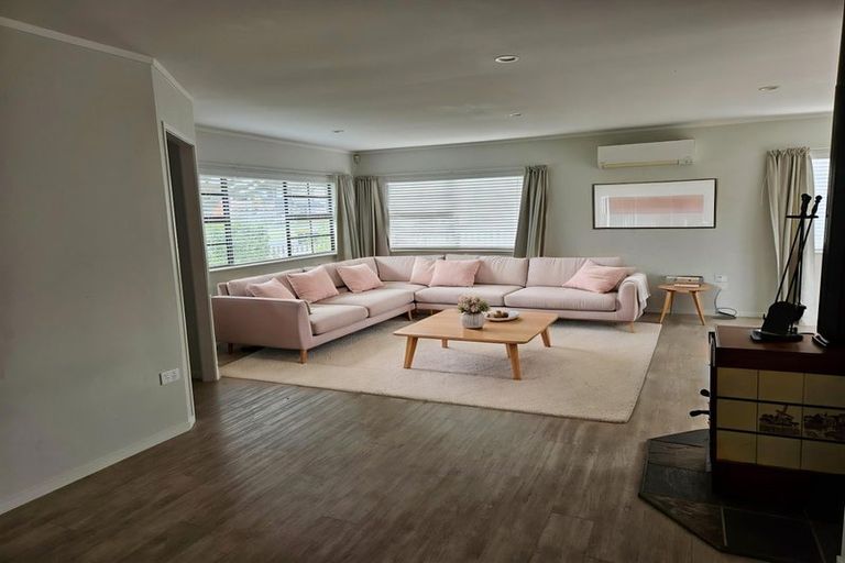Photo of property in 2/45 Willis Road, Papakura, 2110