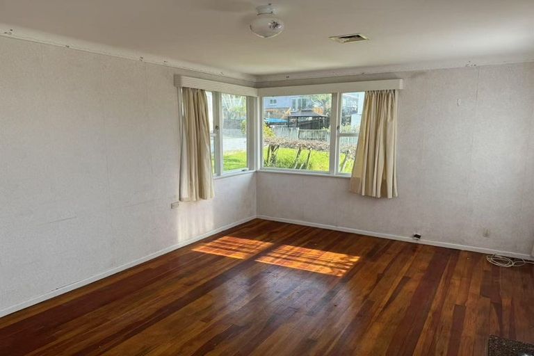 Photo of property in 41 Birkdale Road, Birkdale, Auckland, 0626