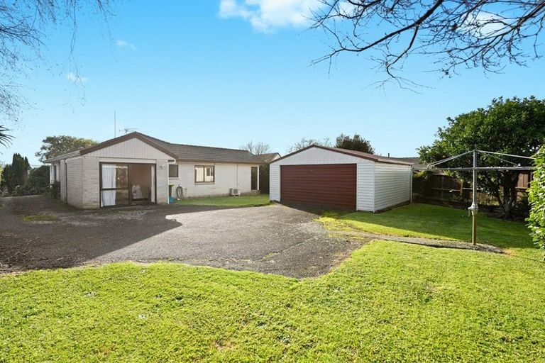 Photo of property in 17 Pohutukawa Drive, Pukete, Hamilton, 3200