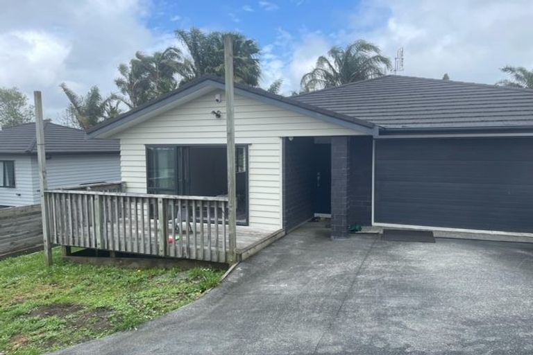 Photo of property in 281a Don Buck Road, Massey, Auckland, 0614