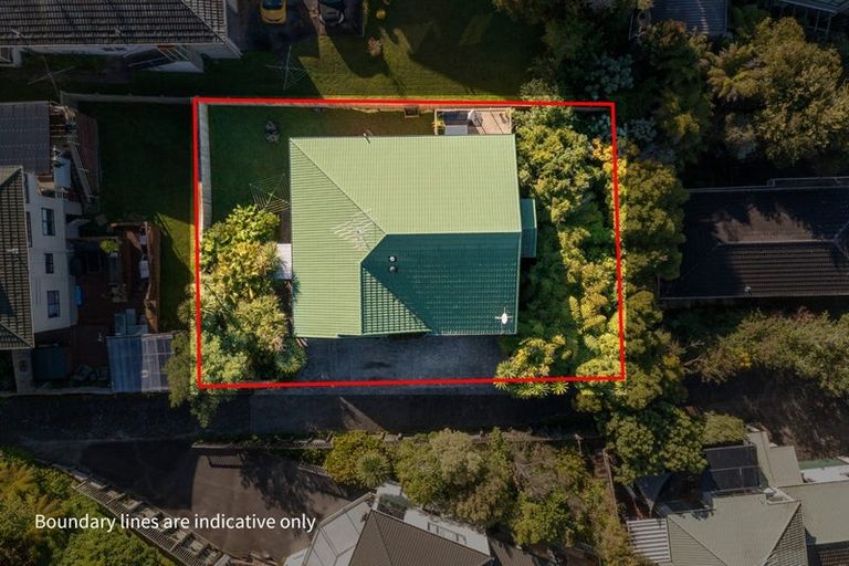 Photo of property in 2/60 Arran Road, Browns Bay, Auckland, 0630