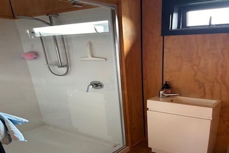 Photo of property in 12 Arohia Place, Snells Beach, 0920