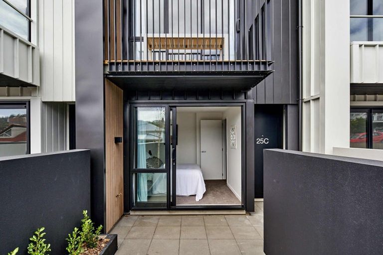 Photo of property in 25c Thompson Street, Mount Cook, Wellington, 6011