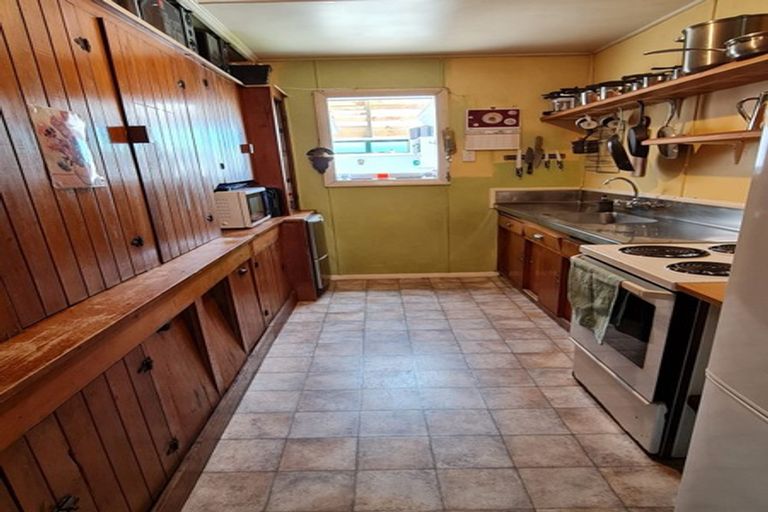 Photo of property in 29 Bright Street, Westport, 7825