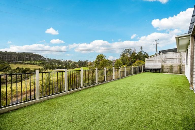 Photo of property in 22 Jeroboam Loop, Kumeu, 0810
