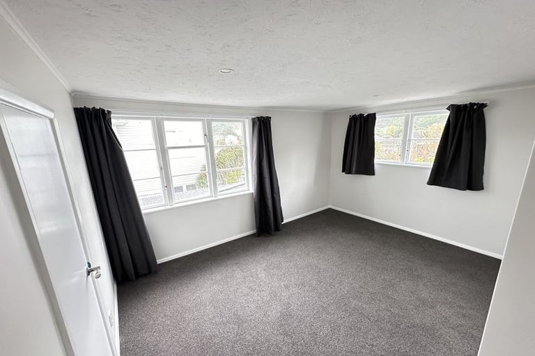 Photo of property in 14 Peck Street, Taita, Lower Hutt, 5011