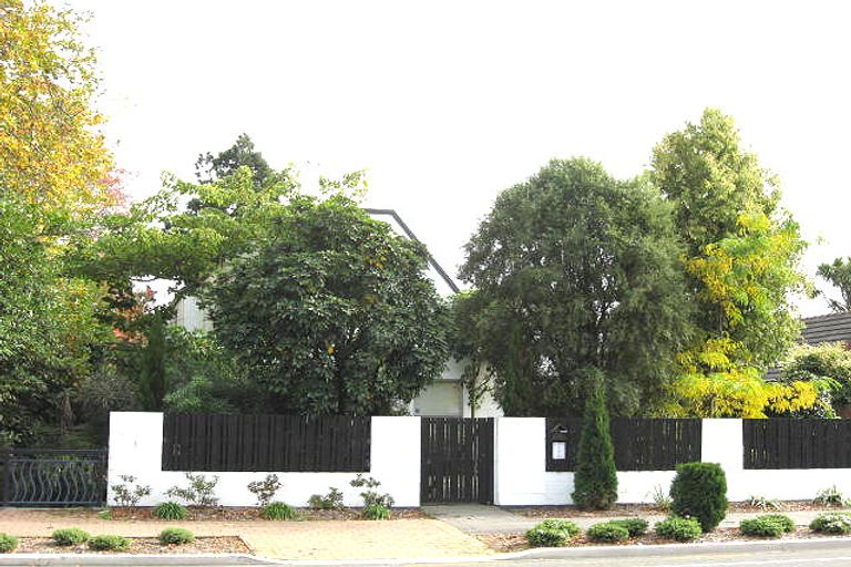 Photo of property in 1/85 Clyde Road, Ilam, Christchurch, 8041