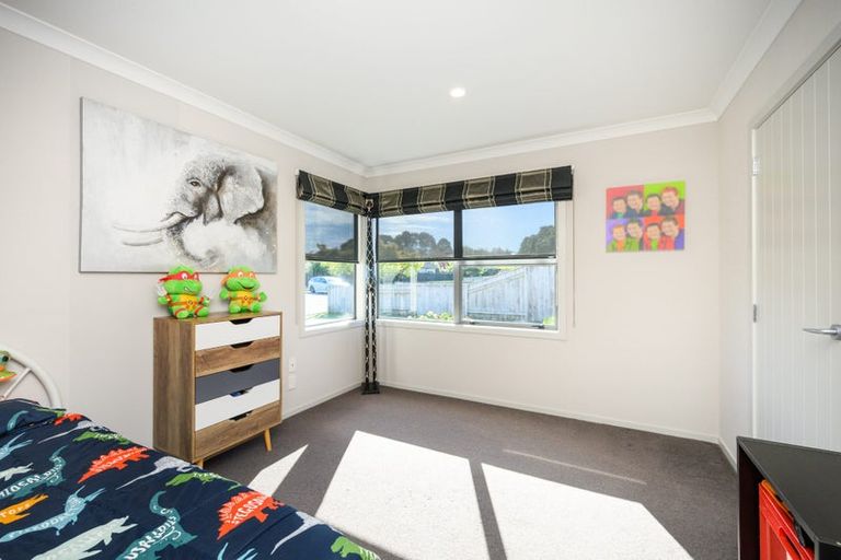 Photo of property in 99 Schnell Drive, Kelvin Grove, Palmerston North, 4414