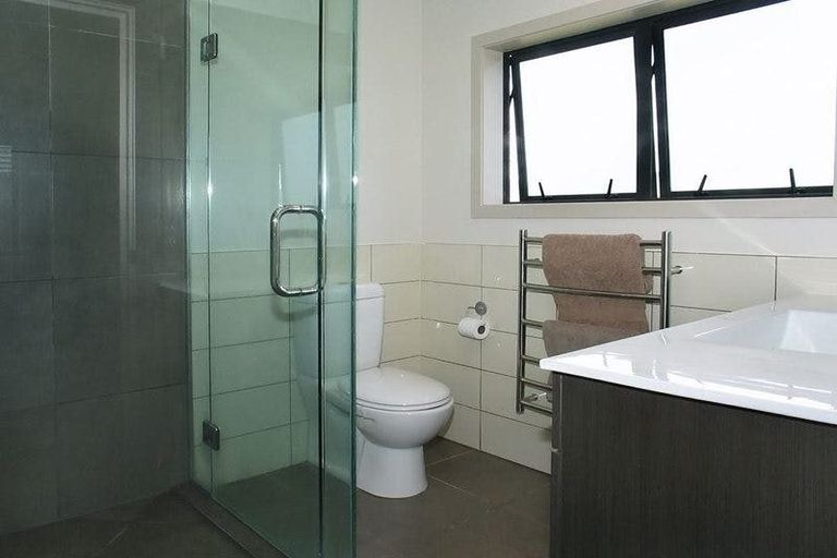 Photo of property in 77 Aotea Drive, Aotea, Porirua, 5024