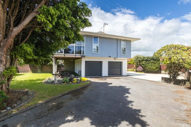Photo of property in 13 Julian Place, Westown, New Plymouth, 4310
