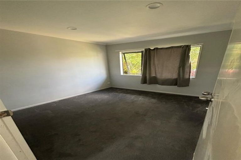 Photo of property in 226 Henderson Valley Road, Henderson, Auckland, 0612