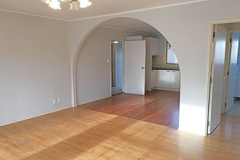 Photo of property in 2/11 Rapallo Place, Farm Cove, Auckland, 2012