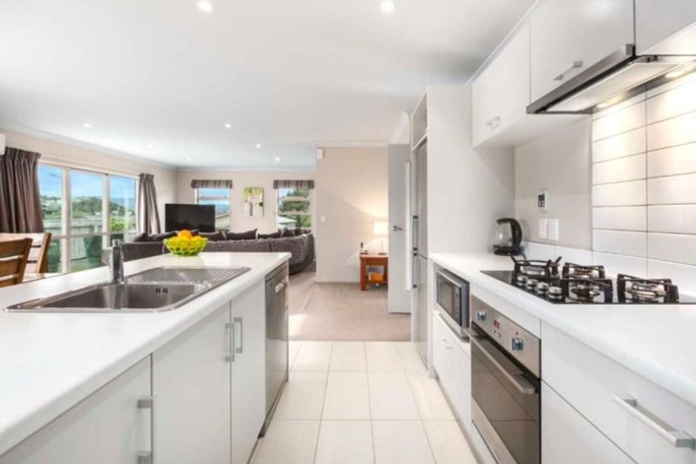 Photo of property in 76 Staithes Drive North, Whitby, Porirua, 5024