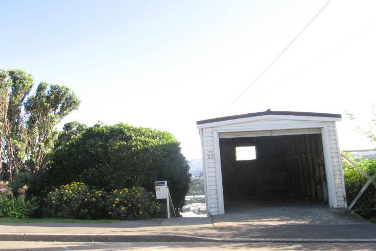 Photo of property in 2/73a Nevay Road, Miramar, Wellington, 6022