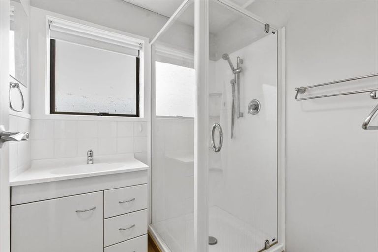 Photo of property in 15 Tangelo Place, Bucklands Beach, Auckland, 2012