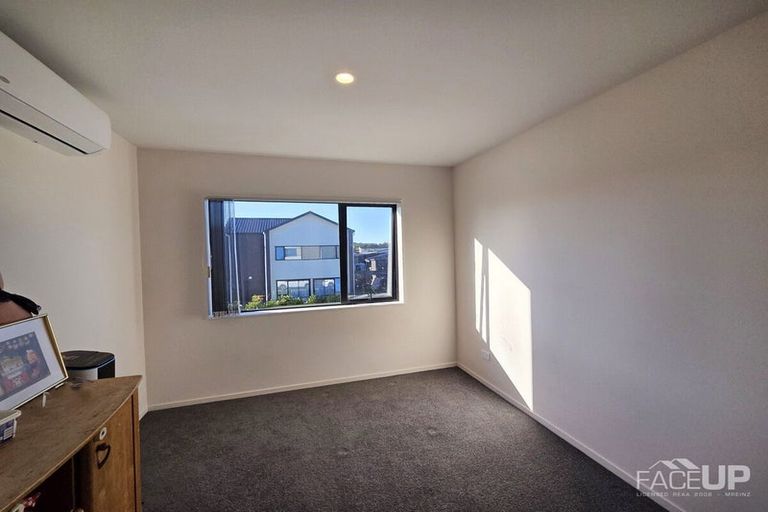 Photo of property in 50 Black Beech Crescent, Takanini, 2110