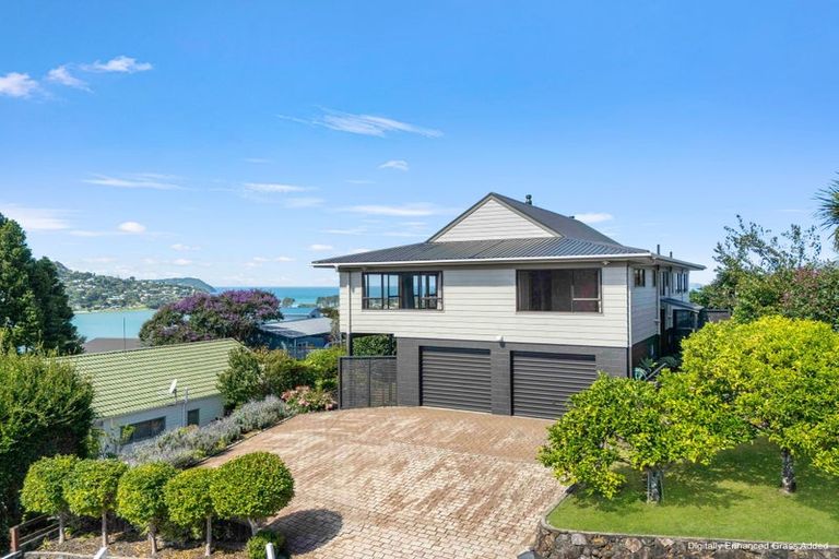 Photo of property in 8 Tairua Heights, Tairua, 3508
