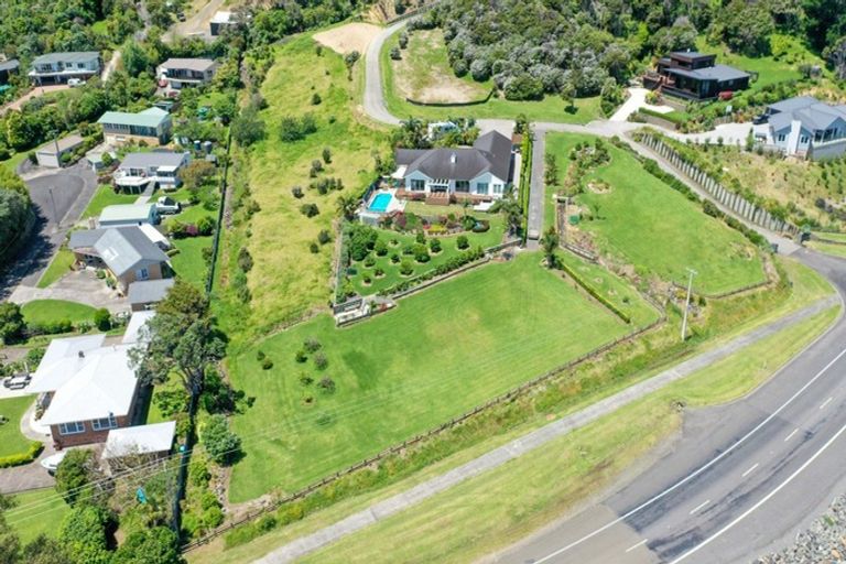 Photo of property in 11 Ngarimu Heights Row, Ngarimu Bay, Thames, 3575