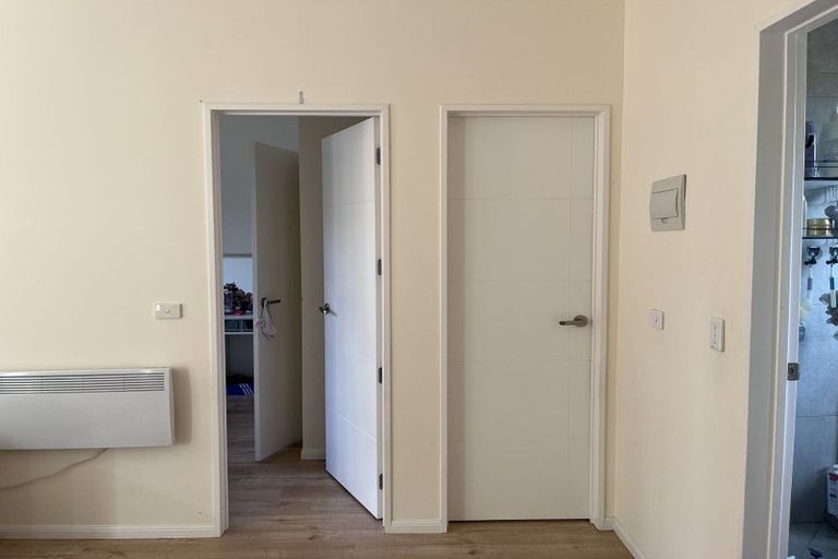 Photo of property in 12 Te Awa Place, Red Beach, 0932