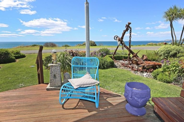 Photo of property in 132 North Shore Road, Eskdale, Napier, 4182