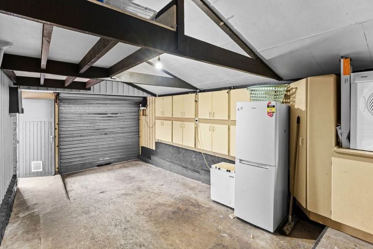 Photo of property in 394 South Road, Caversham, Dunedin, 9012