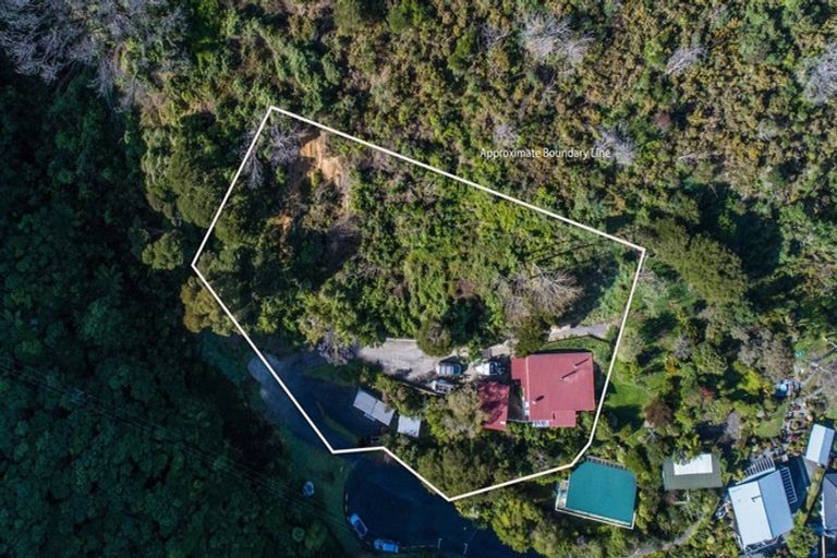 Photo of property in 13 Arthur Crescent, Waikawa, Picton, 7220