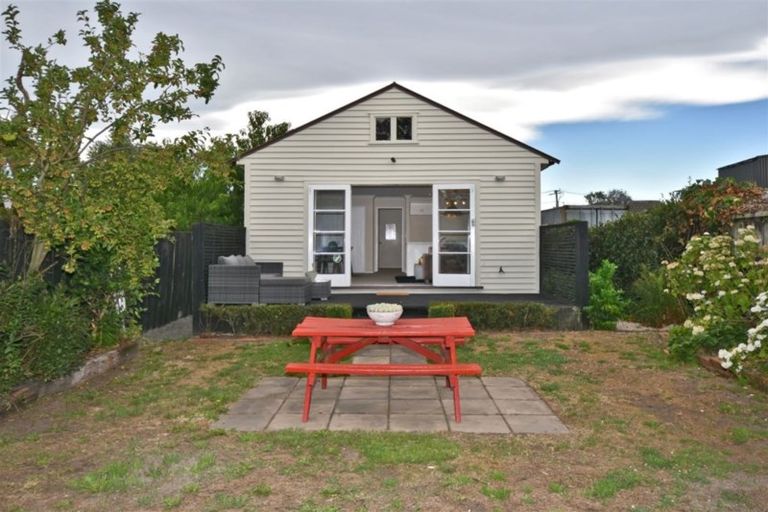 Photo of property in 38 Percy Street, Phillipstown, Christchurch, 8011