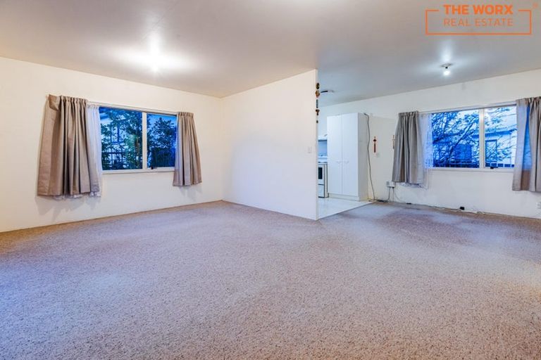 Photo of property in 35 Limond Street, Randwick Park, Auckland, 2105