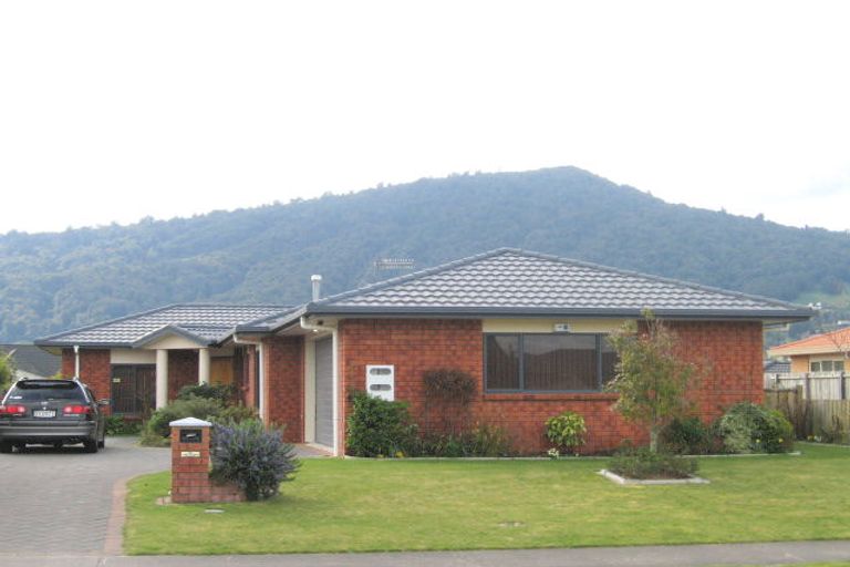 Photo of property in 8 Mccahon Drive, Pukehangi, Rotorua, 3015