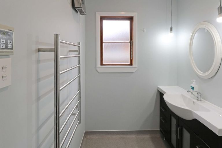 Photo of property in 2/28 Hall Crescent, Epuni, Lower Hutt, 5011