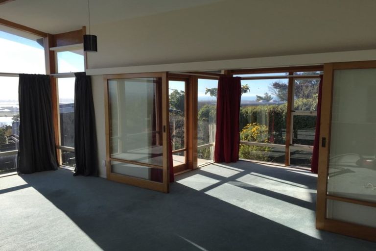 Photo of property in 304 Cannon Hill Crescent, Mount Pleasant, Christchurch, 8081