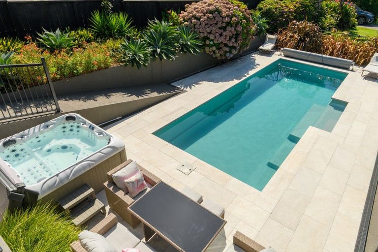 Photo of property in 19 Darraghs Road, Brookfield, Tauranga, 3110