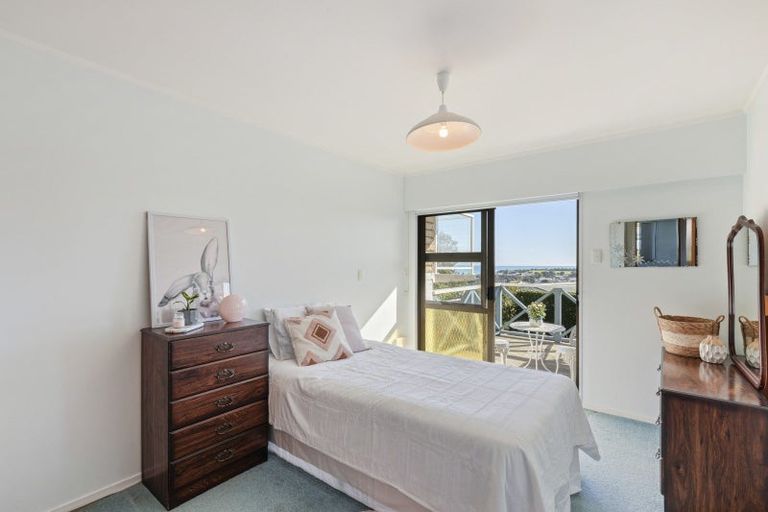 Photo of property in 19 Darwin Crescent, Spotswood, New Plymouth, 4310