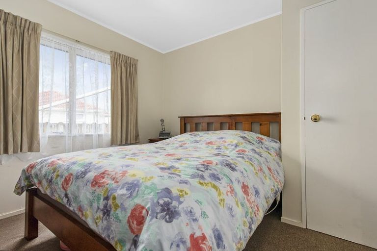 Photo of property in 17 Edgewater Drive, Pakuranga, Auckland, 2010