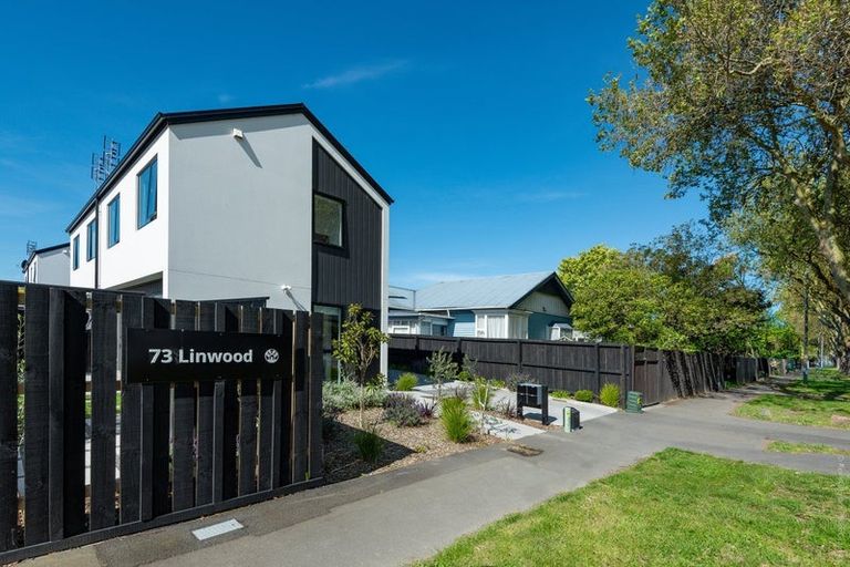Photo of property in 1/73 Linwood Avenue, Linwood, Christchurch, 8011
