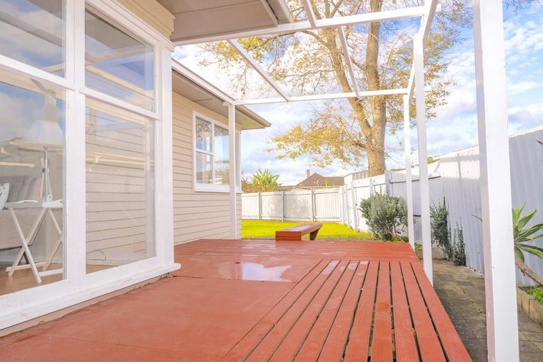 Photo of property in 16 Bettina Place, Manurewa, Auckland, 2102
