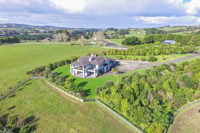 Photo of property in 113 Broomfields Road, Whitford, 2571