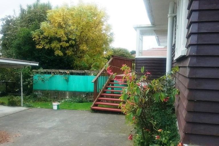 Photo of property in 23 Barbary Avenue, Kelston, Auckland, 0602