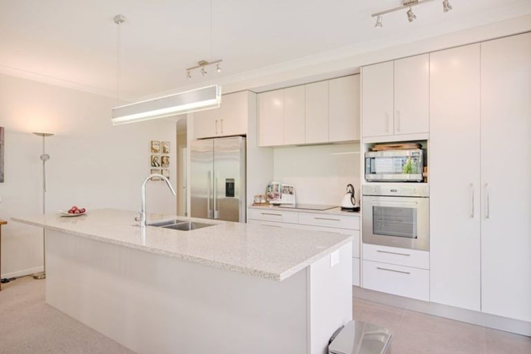 Photo of property in 14 Plantation Terrace, Orewa, 0931