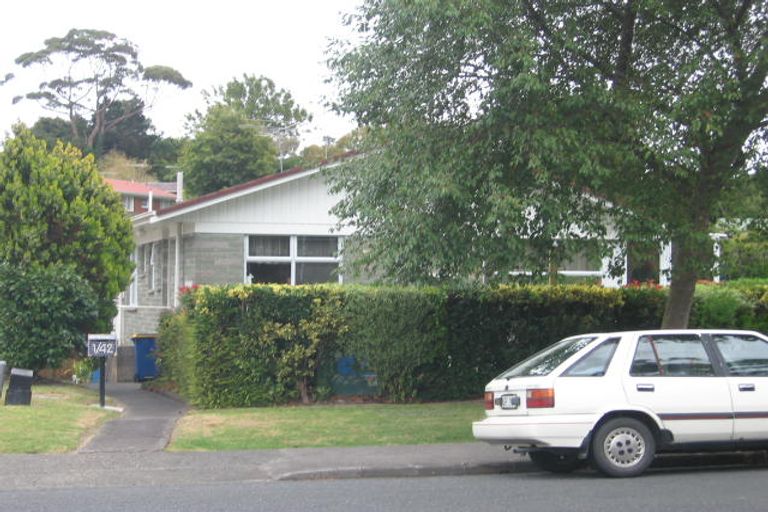 Photo of property in 2/42 Chartwell Avenue, Glenfield, Auckland, 0629