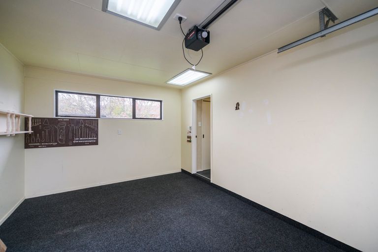Photo of property in 110 Amberley Avenue, Highbury, Palmerston North, 4412