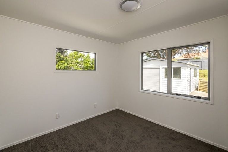 Photo of property in 76 Queens Road, Waikanae Beach, Waikanae, 5036